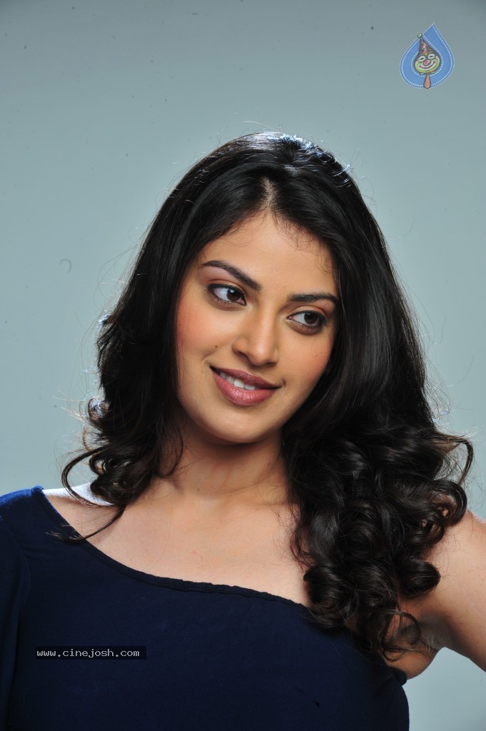 Pragalbha Hot Stills - 19 / 40 photos