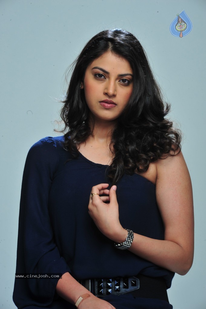 Pragalbha Hot Stills - 20 / 40 photos
