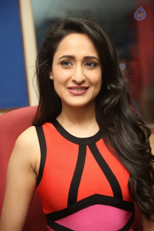 Pragya Jaiswal Images - 16 / 36 photos