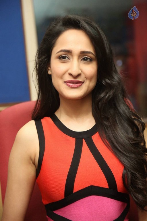 Pragya Jaiswal Images - 17 / 36 photos