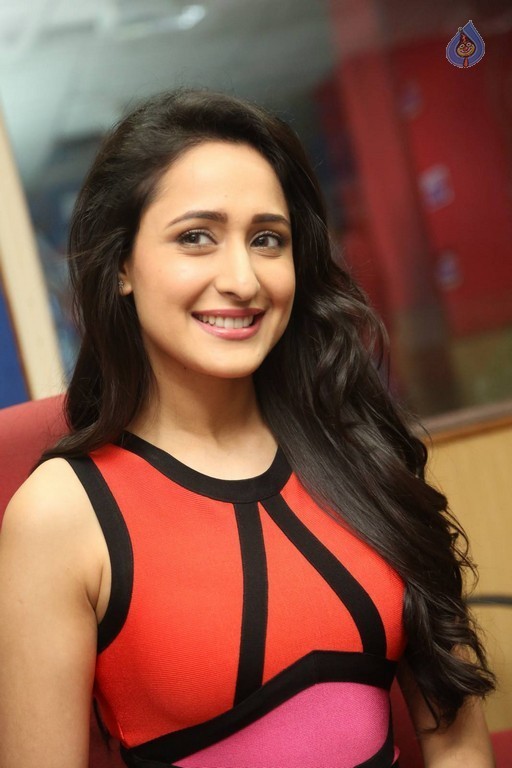 Pragya Jaiswal Images - 20 / 36 photos