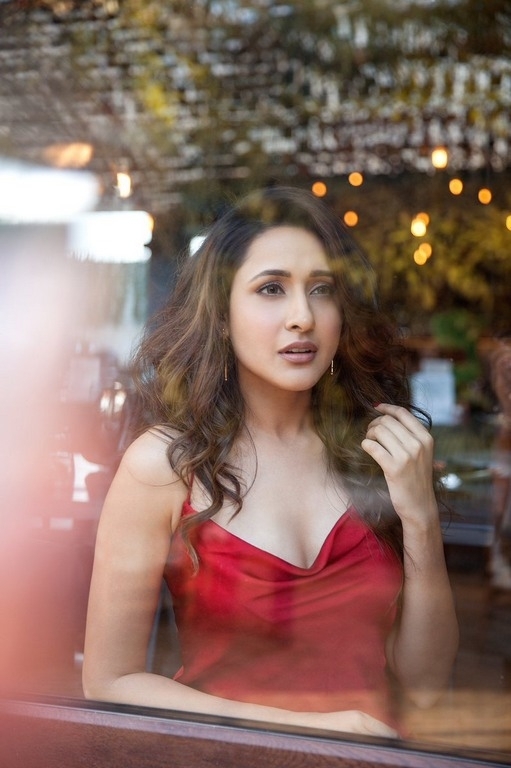 Pragya Jaiswal New Images - 5 / 5 photos