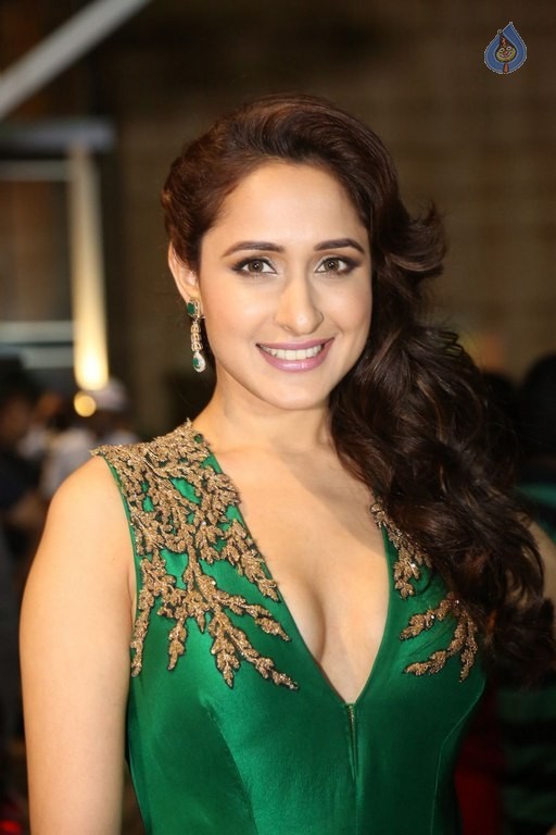 Pragya Jaiswal New Photos - 1 / 31 photos