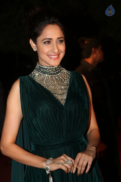 Pragya Jaiswal New Pics - 32 / 38 photos