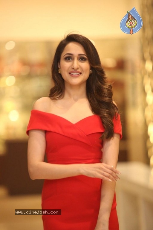 Pragya Jaiswal New Stills - 34 / 41 photos