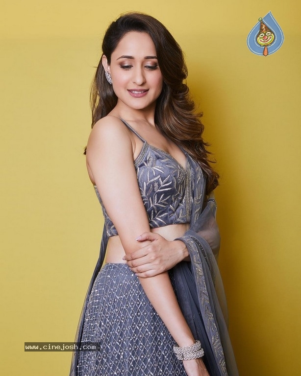 Pragya Jaiswal Photos - 1 / 3 photos