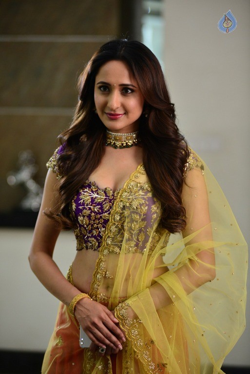 Pragya Jaiswal Photos in Gunturodu - 5 / 6 photos