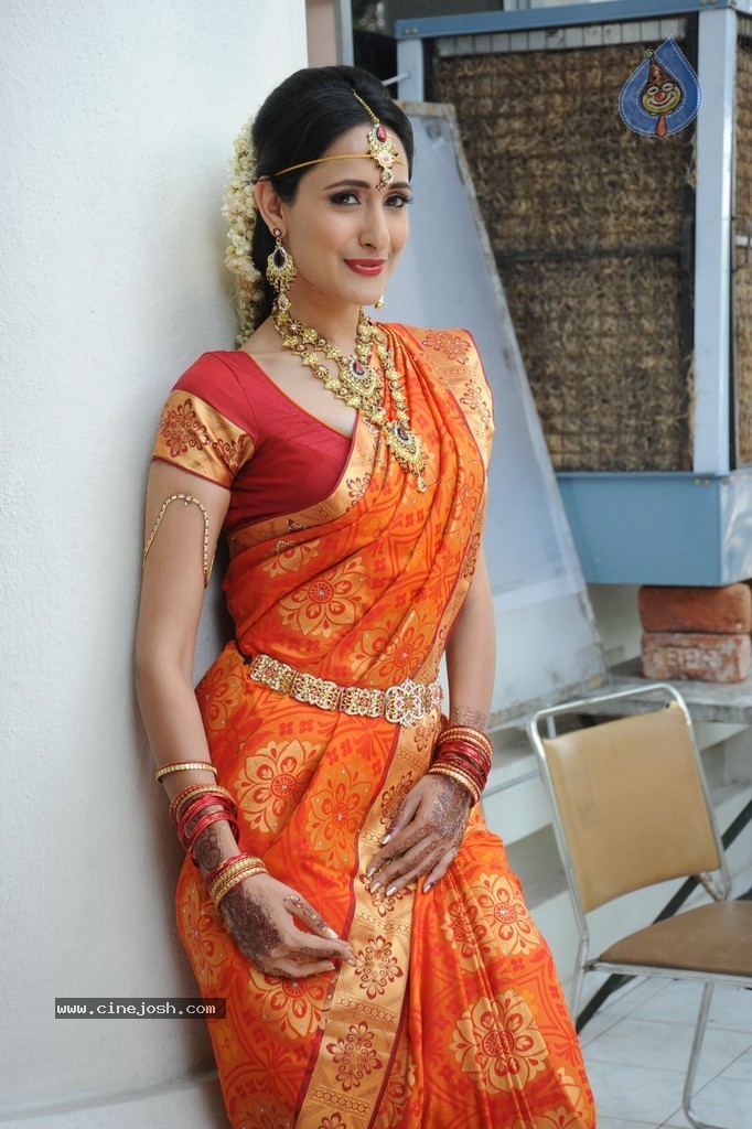 Pragya Jaiswal Stills - 9 / 82 photos