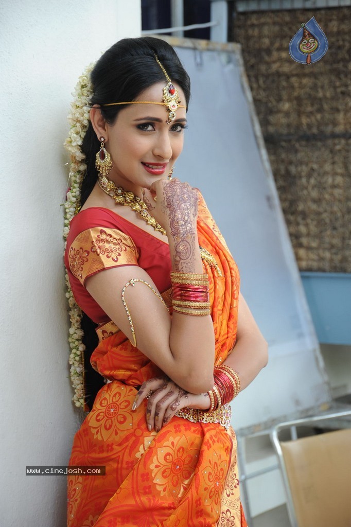 Pragya Jaiswal Stills - 36 / 82 photos