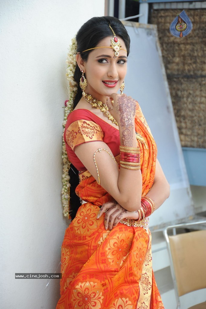 Pragya Jaiswal Stills - 61 / 82 photos