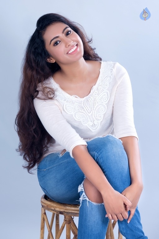 Pranathy Sharma Latest Stills - 34 / 34 photos
