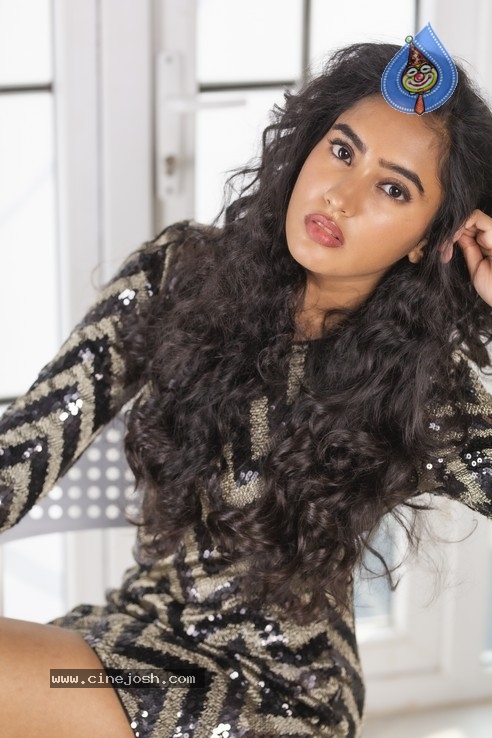 Pranathy Sharma Stills - 1 / 18 photos