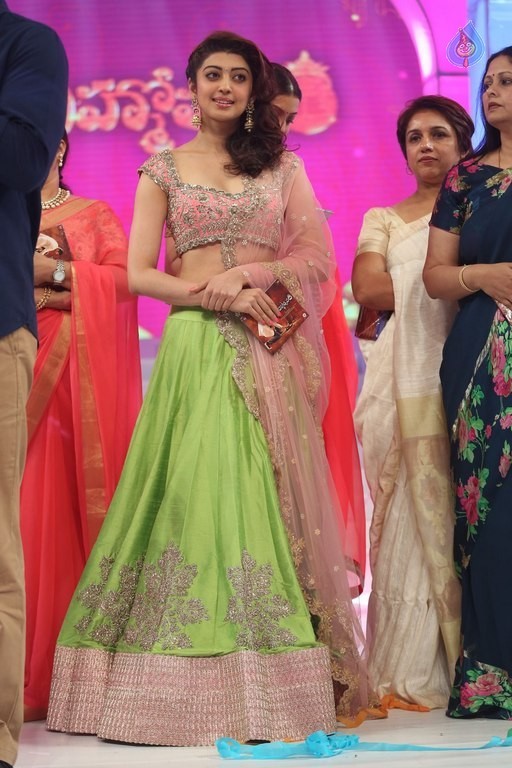 Pranitha at Brahmotsavam Audio Launch - 21 / 40 photos