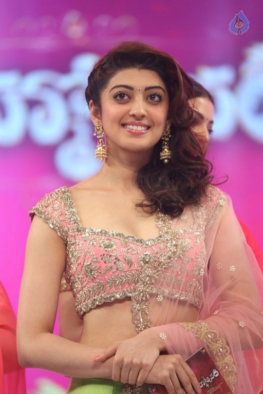 Pranitha at Brahmotsavam Audio Launch - 22 / 40 photos