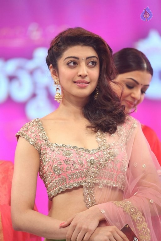 Pranitha at Brahmotsavam Audio Launch - 26 / 40 photos