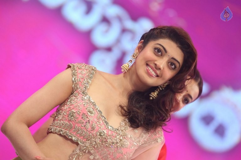 Pranitha at Brahmotsavam Audio Launch - 32 / 40 photos