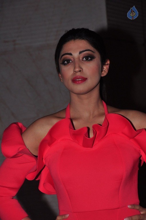 Pranitha Subhash New Gallery - 8 / 63 photos