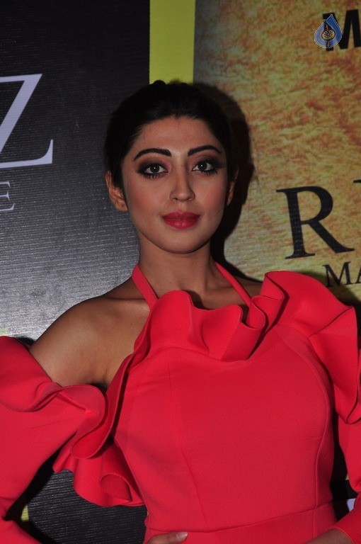 Pranitha Subhash New Gallery - 27 / 63 photos