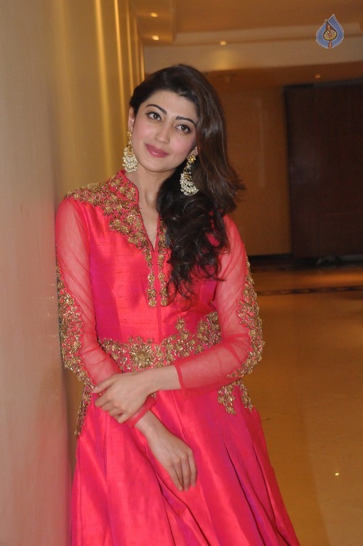 Pranitha Subhash New Photos - 15 / 58 photos