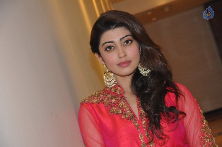Pranitha Subhash New Photos - 31 / 58 photos