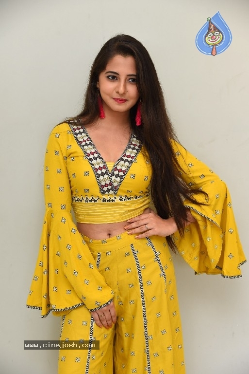 Preethi Asrani Stills - 17 / 21 photos