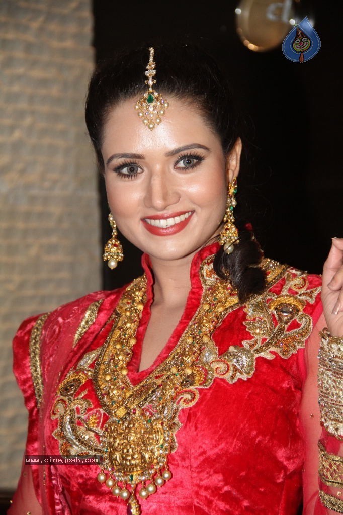 Preethi Rana Hot Photos - 16 / 115 photos