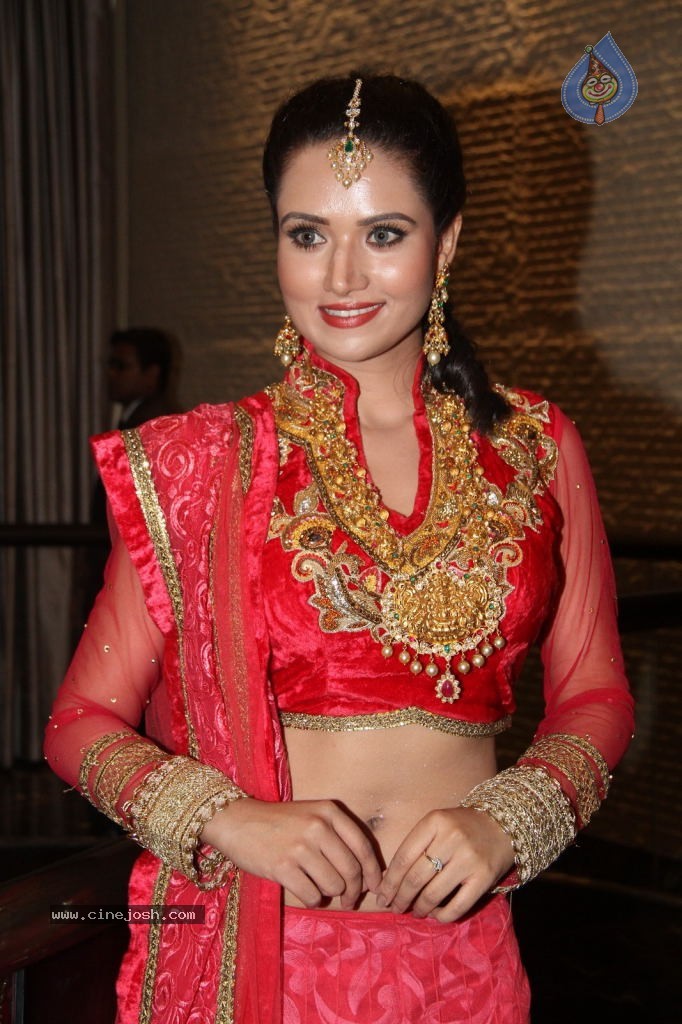 Preethi Rana Hot Photos - 40 / 115 photos