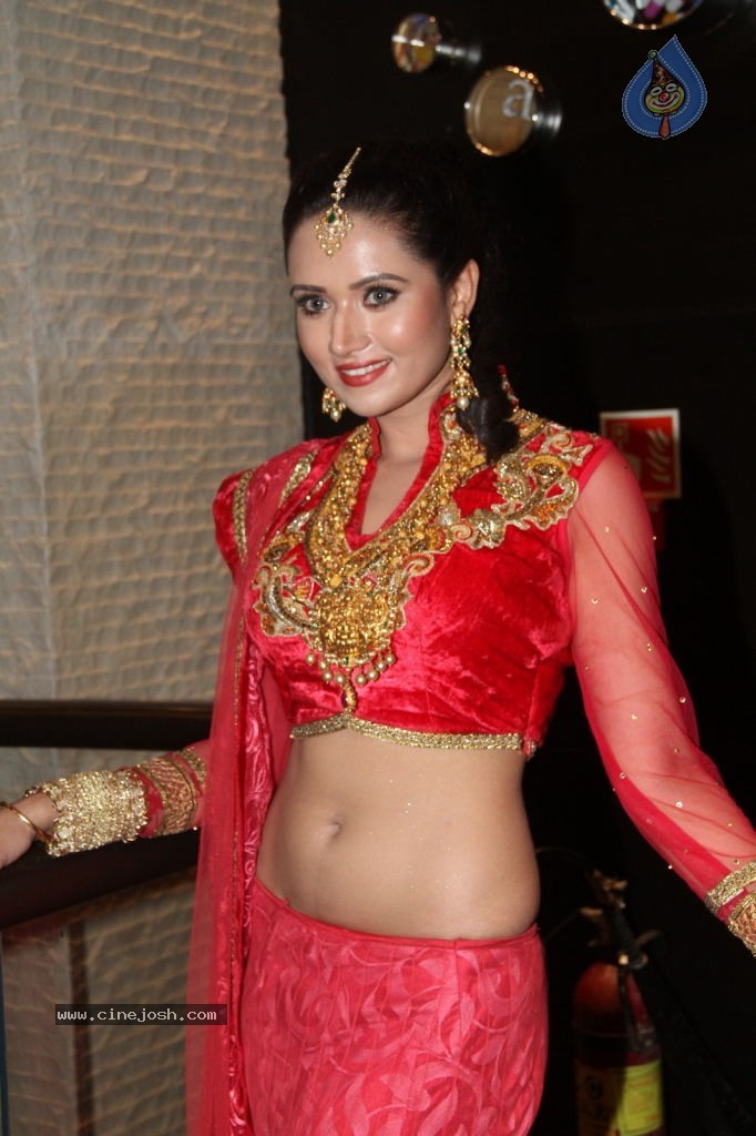 Preethi Rana Hot Photos - 50 / 115 photos
