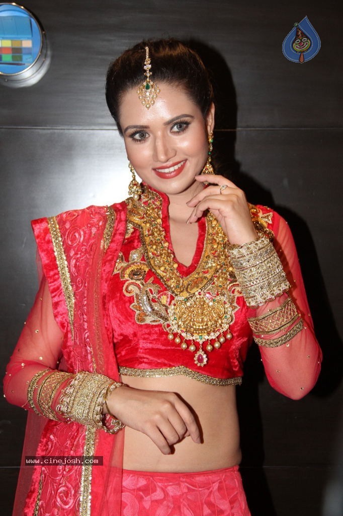 Preethi Rana Hot Photos - 52 / 115 photos