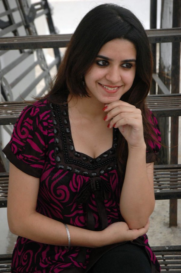 Prerana - Jallu - 19 / 70 photos