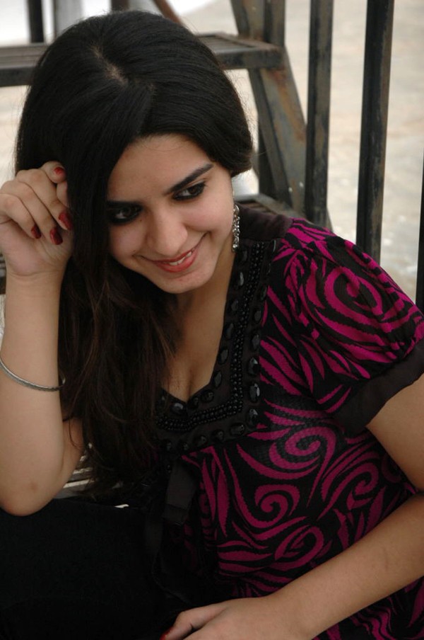 Prerana - Jallu - 26 / 70 photos