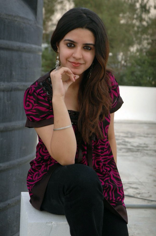 Prerana - Jallu - 31 / 70 photos