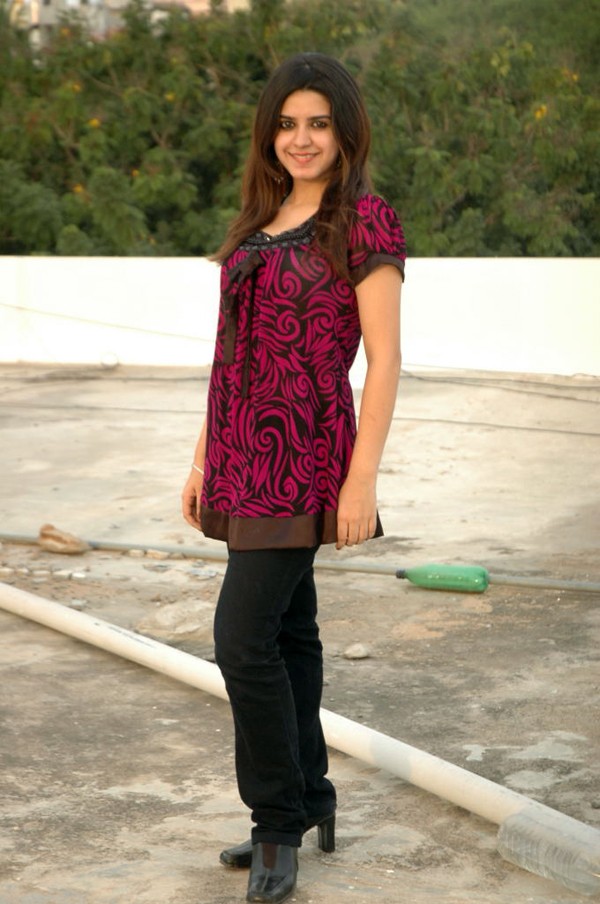 Prerana - Jallu - 33 / 70 photos