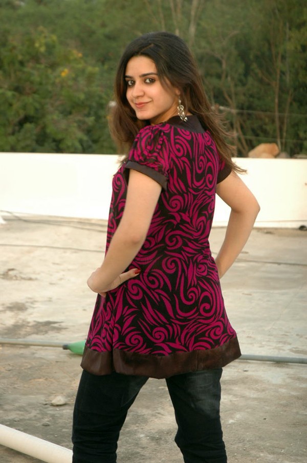 Prerana - Jallu - 36 / 70 photos