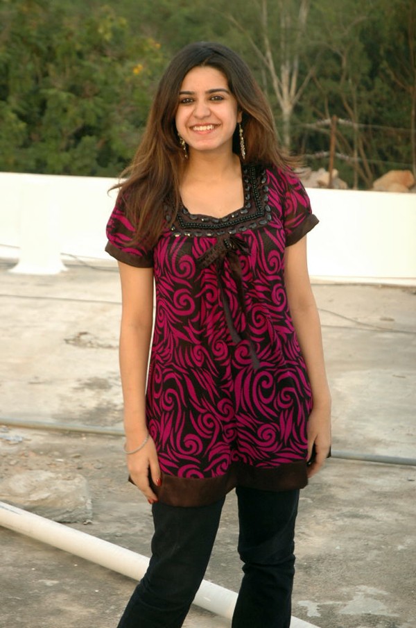 Prerana - Jallu - 39 / 70 photos