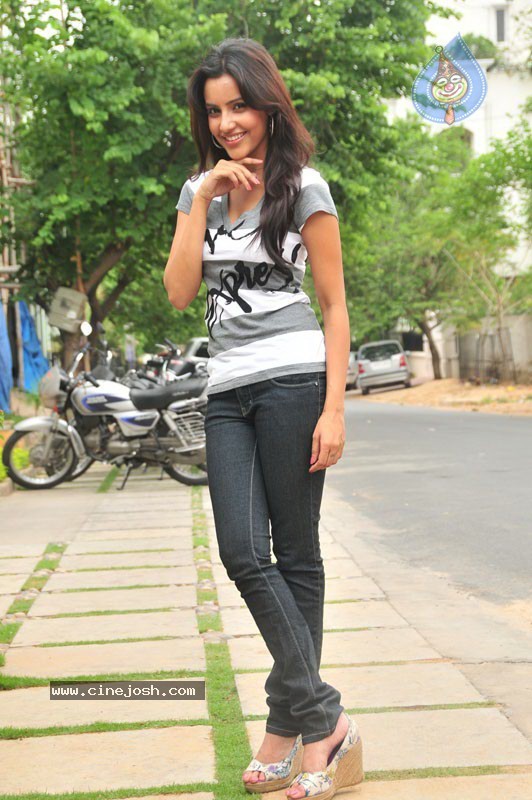 Priya Anand Latest Photo Gallery - 8 / 45 photos