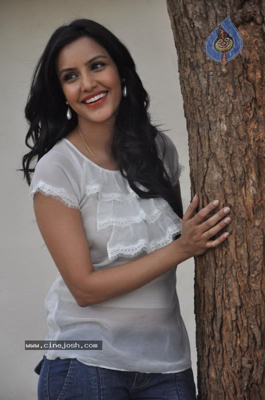 Priya Anand Photo Gallery - 85 / 85 photos