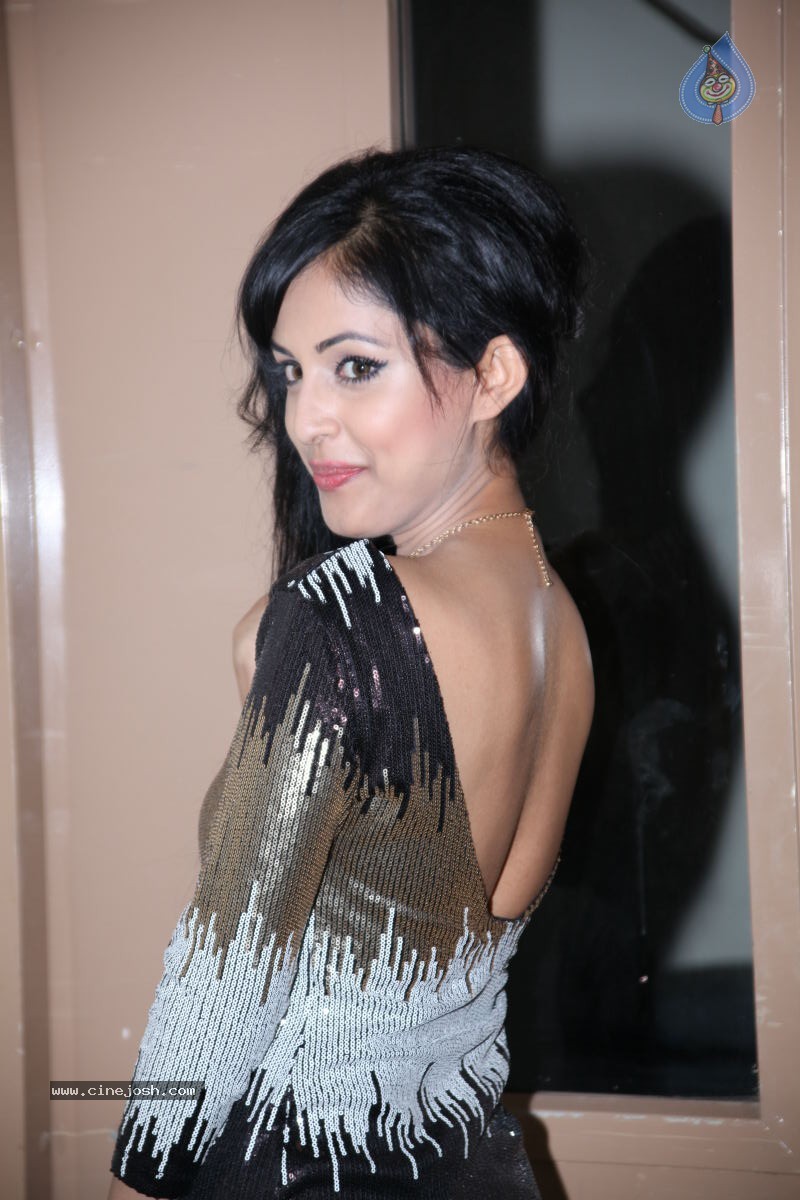 Priya Banerjee Latest Photos - 9 / 76 photos