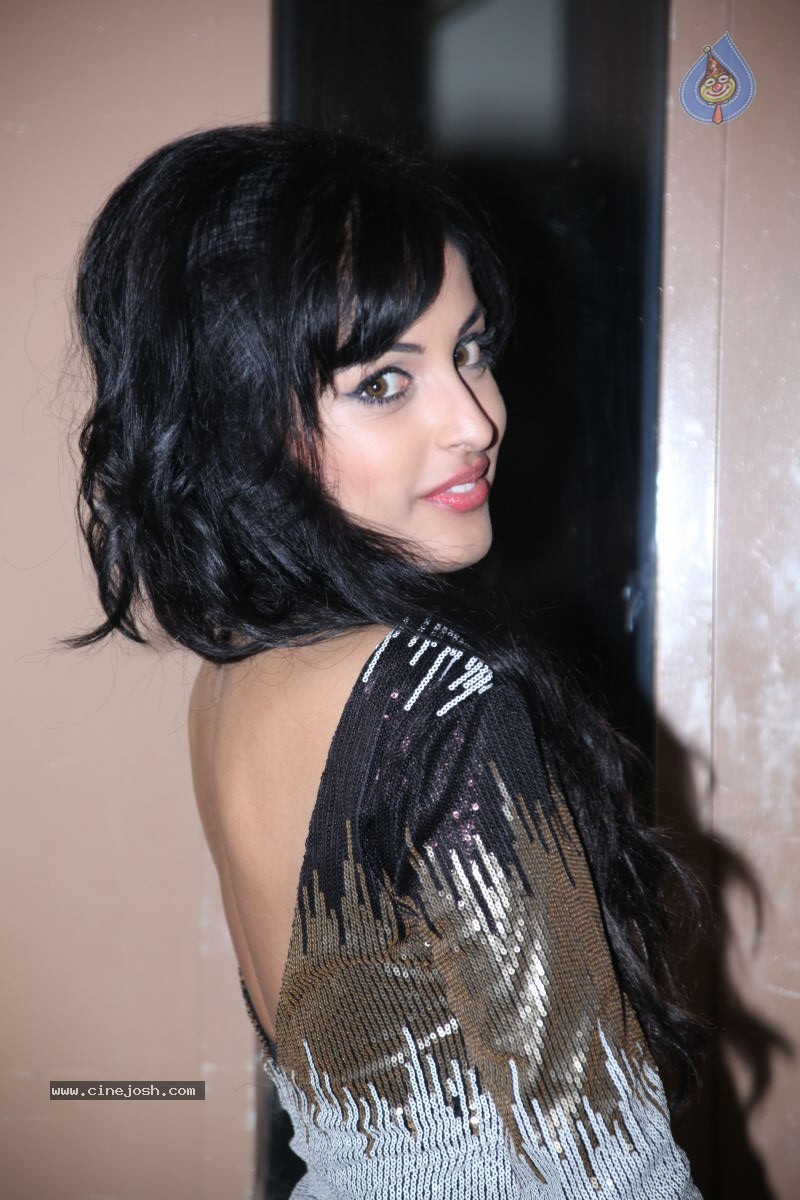 Priya Banerjee Latest Photos - 16 / 76 photos