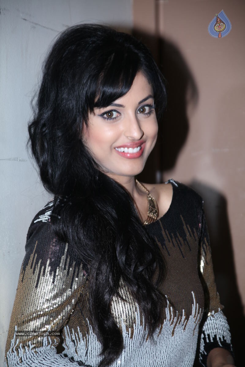 Priya Banerjee Latest Photos - 29 / 76 photos
