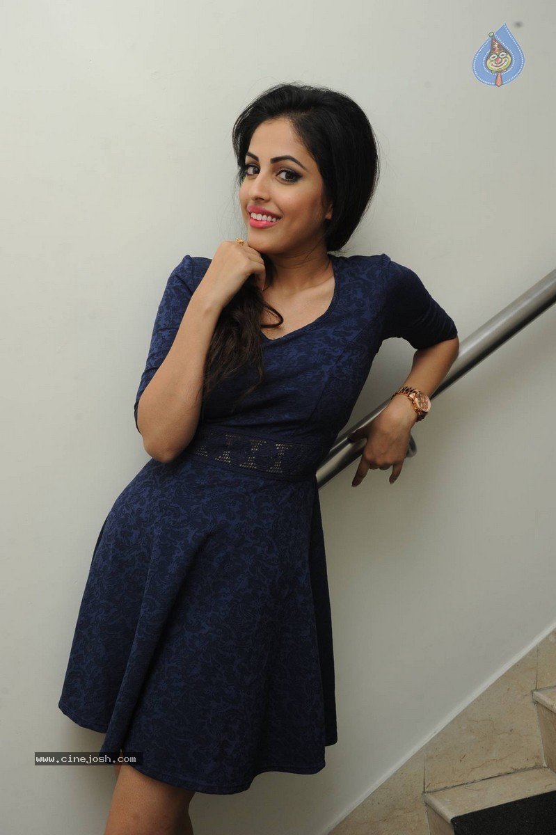 Priya Banerjee New Pics - 30 / 82 photos