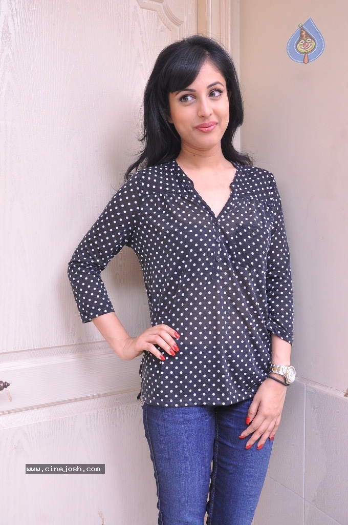 Priya Banerjee New Stills - 21 / 66 photos