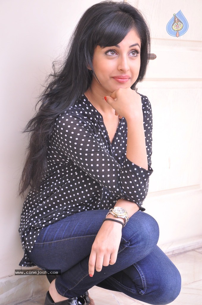 Priya Banerjee New Stills - 25 / 66 photos