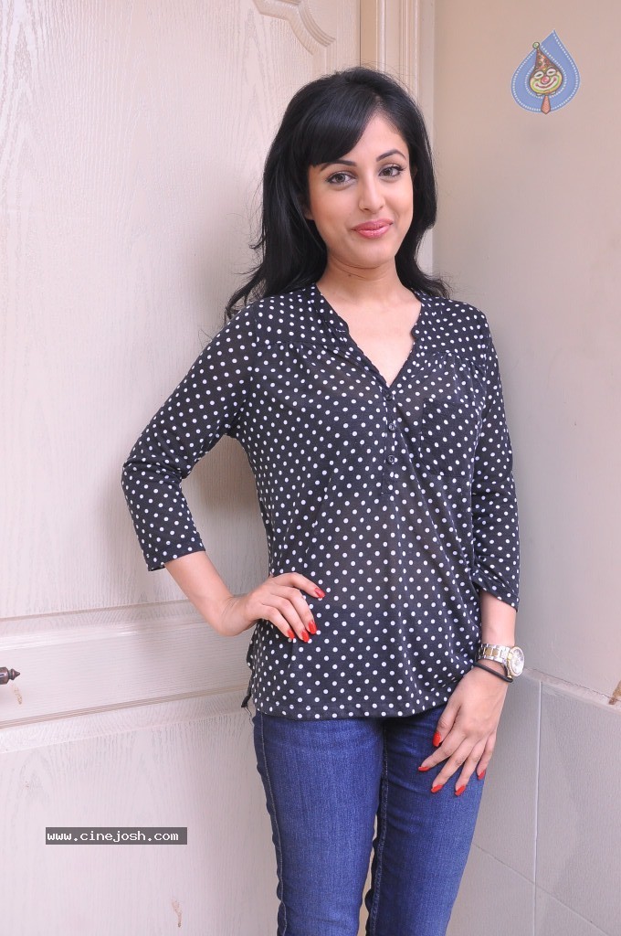 Priya Banerjee New Stills - 38 / 66 photos