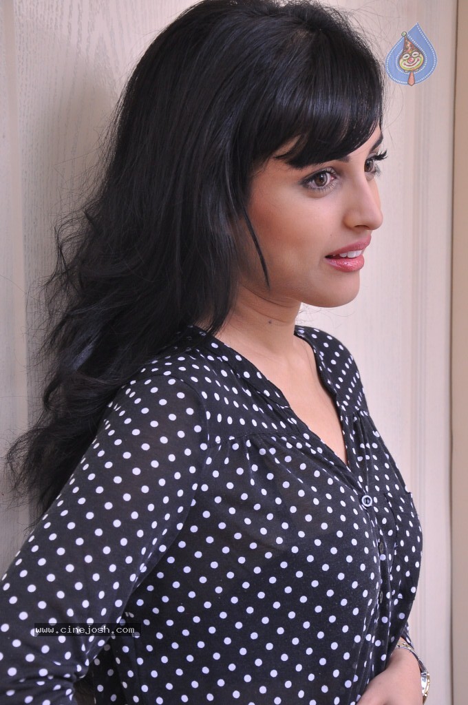 Priya Banerjee New Stills - 40 / 66 photos