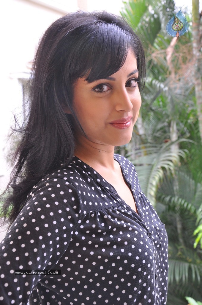 Priya Banerjee New Stills - 42 / 66 photos