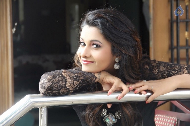 Priya Bhavani Shankar Photoshoot - 6 / 13 photos