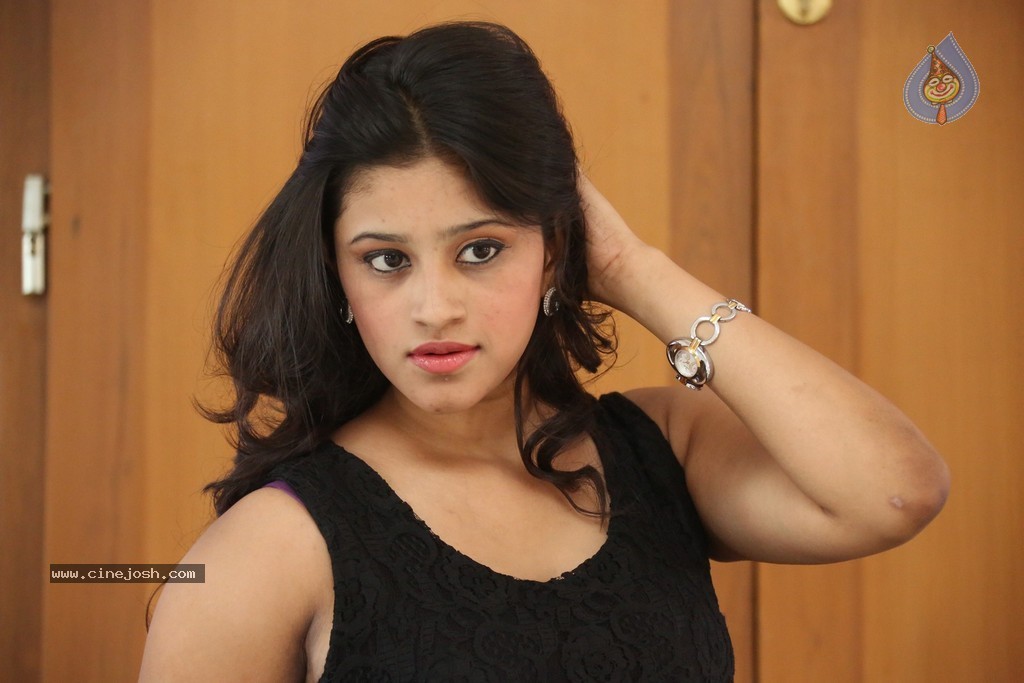 Priya Latest Pics - 31 / 149 photos