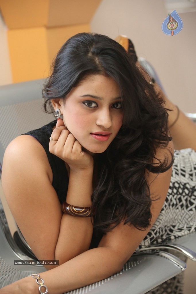 Priya Latest Pics - 39 / 149 photos