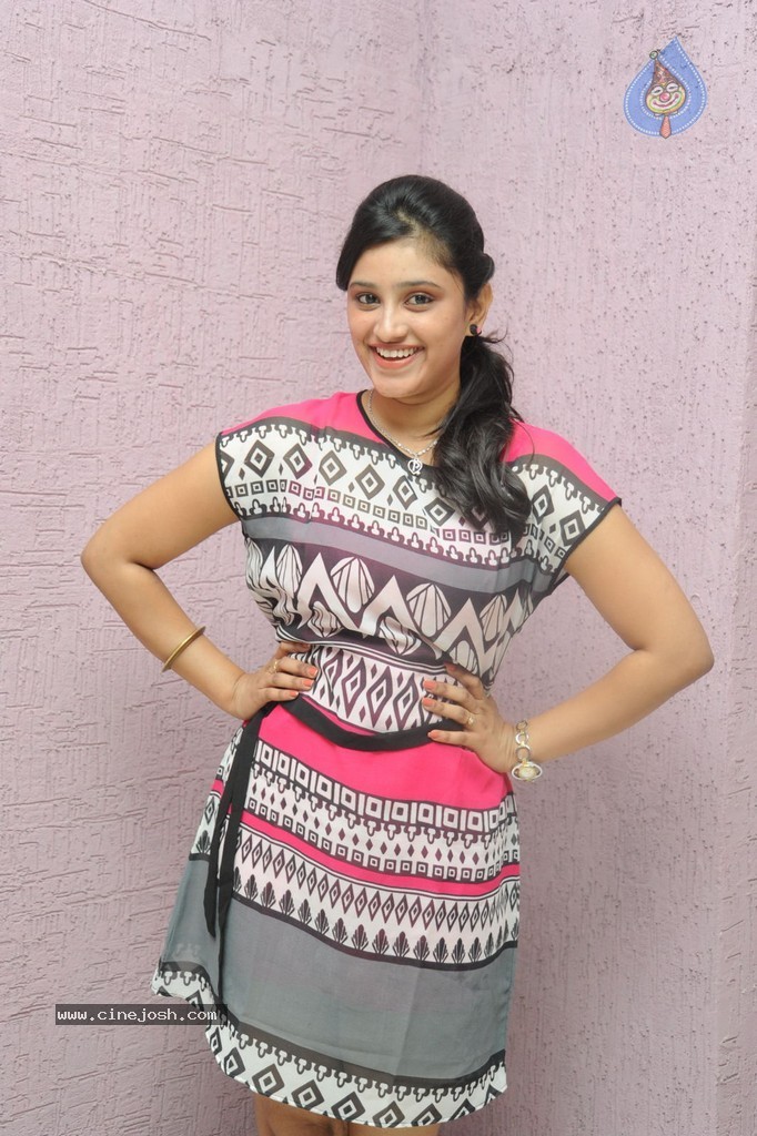 Priya New Stills - 12 / 90 photos